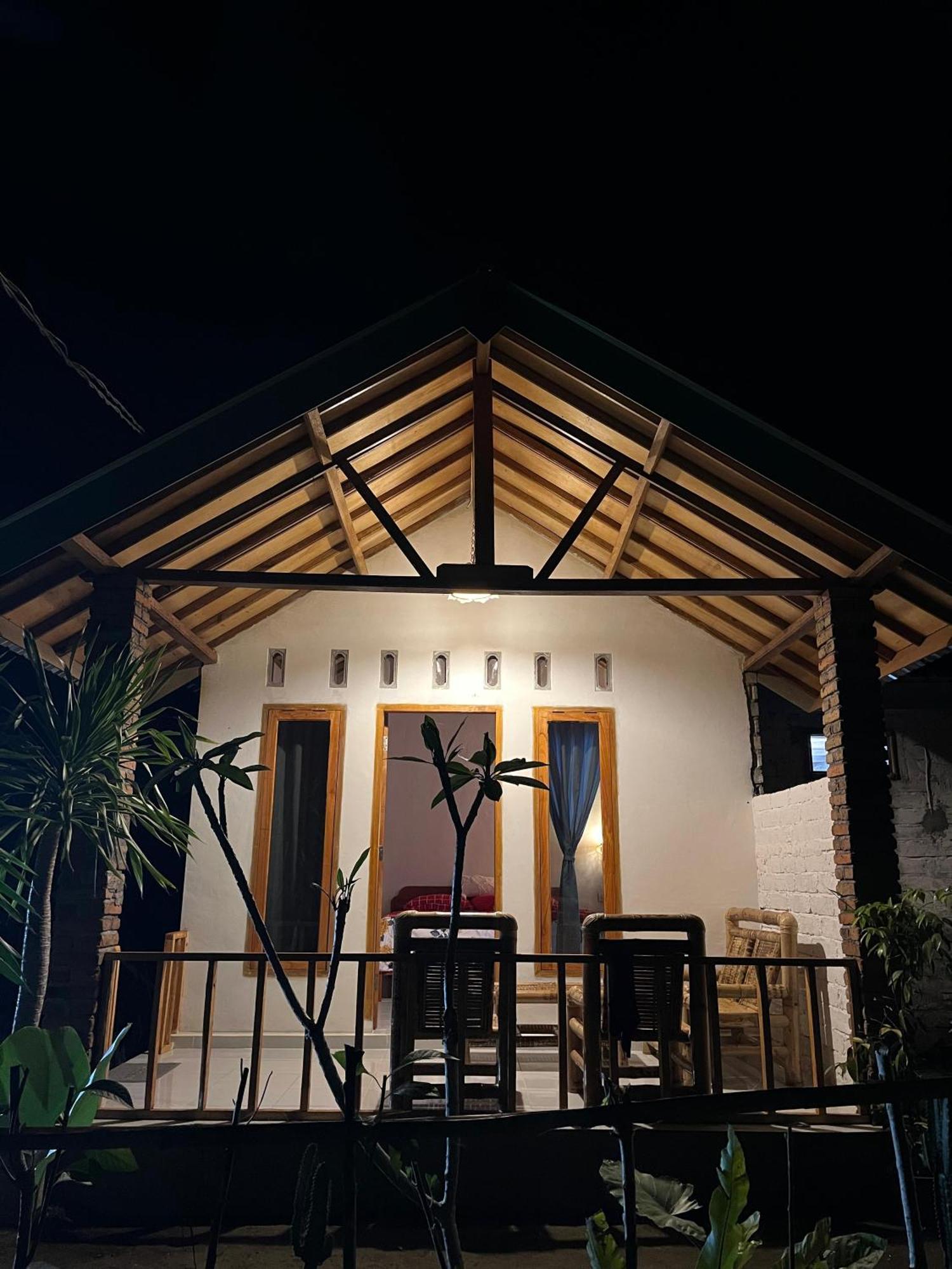Asan Rinjani Homestay Тетебату Экстерьер фото