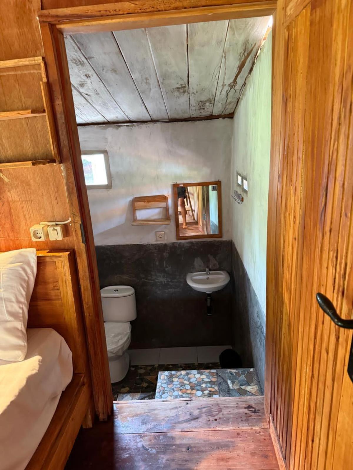 Asan Rinjani Homestay Тетебату Экстерьер фото